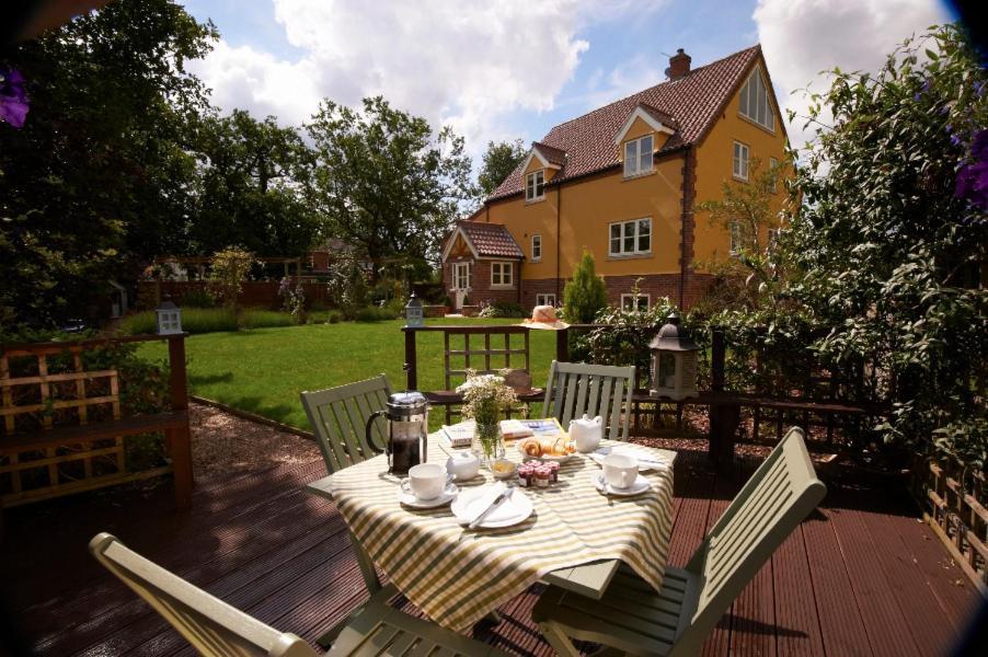 Sunset House Bed And Breakfast East Harling Dış mekan fotoğraf