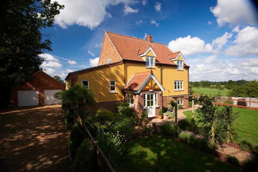 Sunset House Bed And Breakfast East Harling Dış mekan fotoğraf